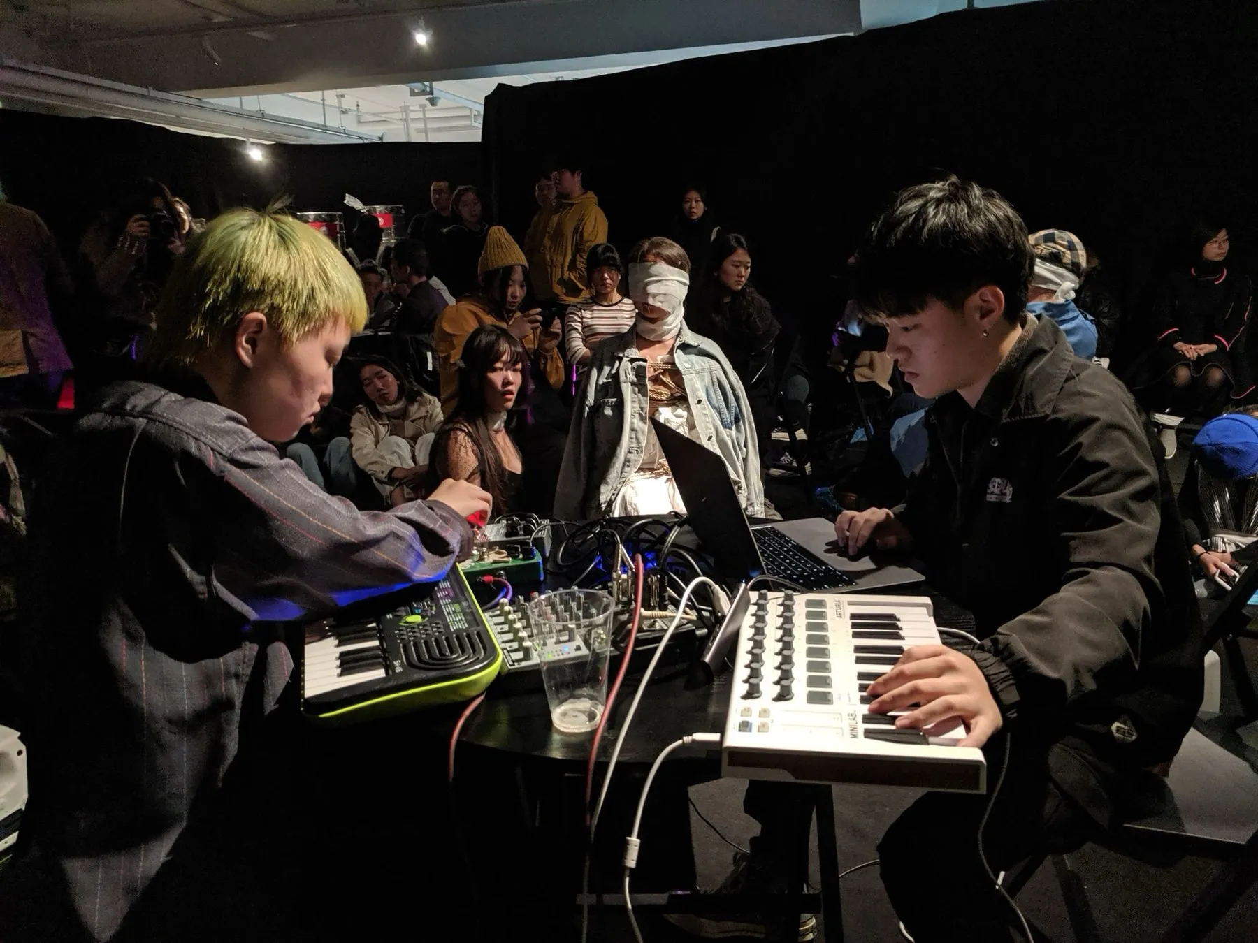 音乐表演：小白能